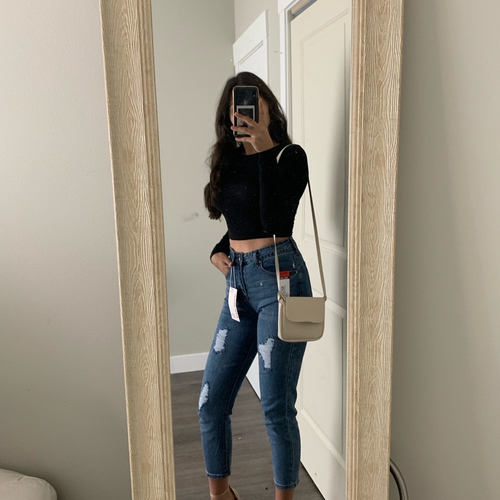 Brand new Distressed mom jeans